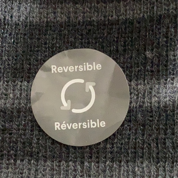 Hot Paws Hat Reversible Gray And Red 8-16 Years 1 Piece - Picture 3 of 9